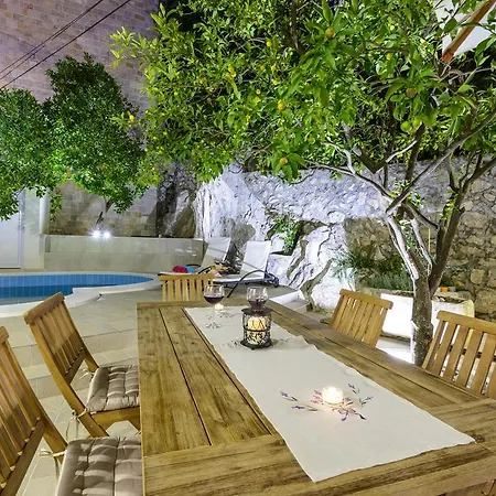 Villa Rose